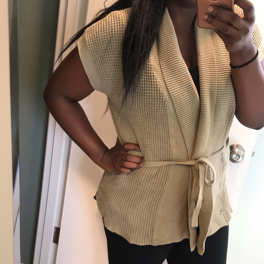 Banana Republic Sleeveless Wrap Sweater Size L